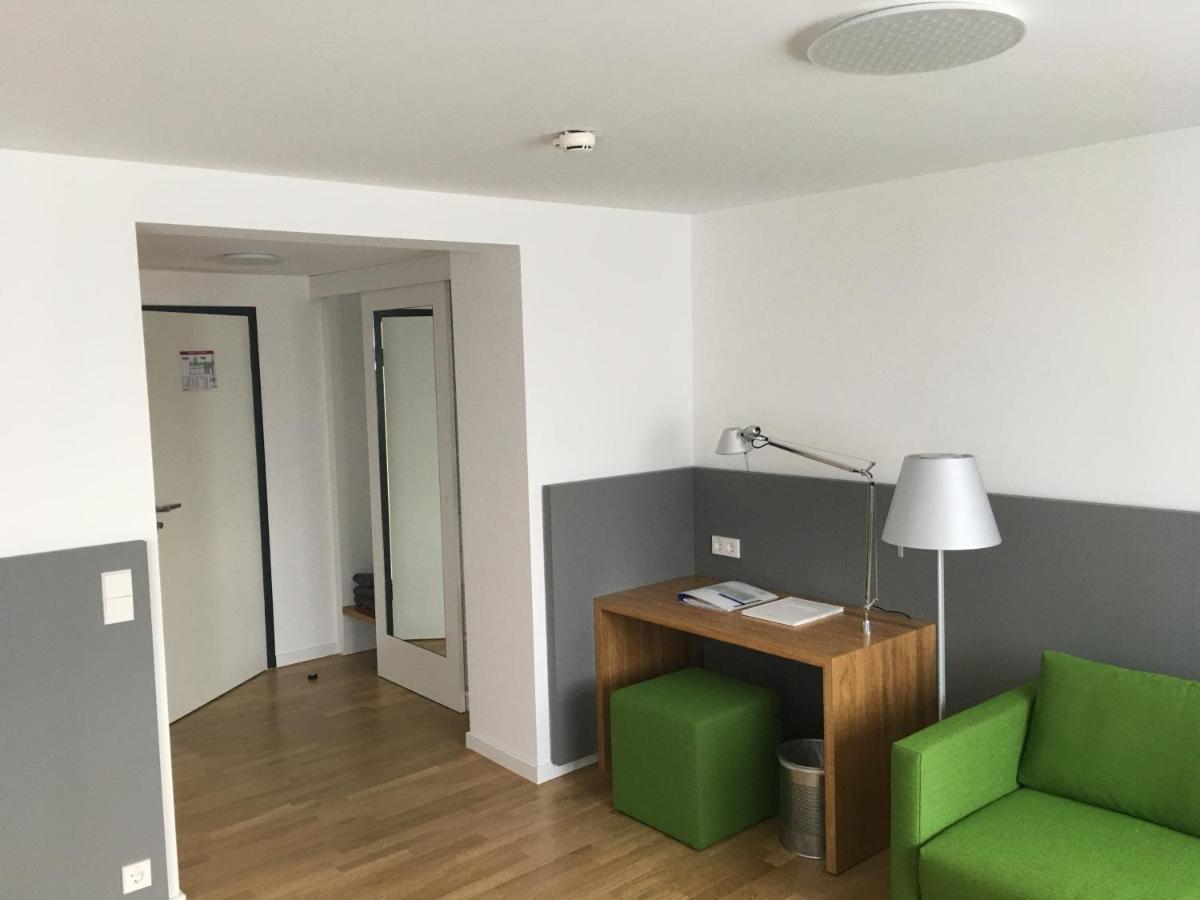 Evangelische Tagungsstaette Bad Boll Buitenkant foto